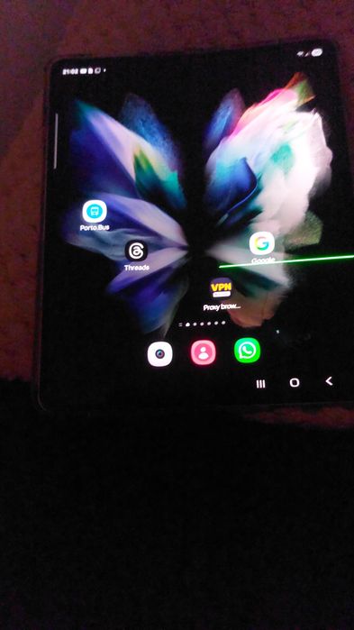 Samsung Galaxy Fold 3 512g  agora a um preço mais baixo . Preço  fixo