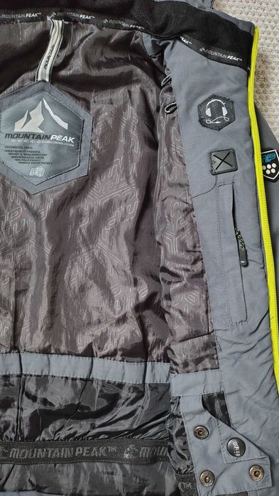 Nike Reserved Montana dla chłopców 122-128 cm