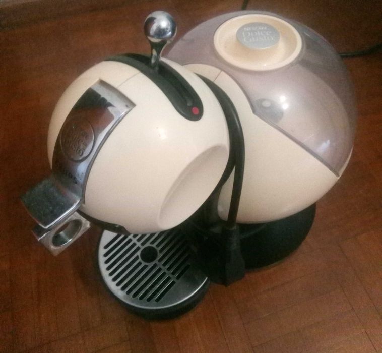 Máquina café Nescafé