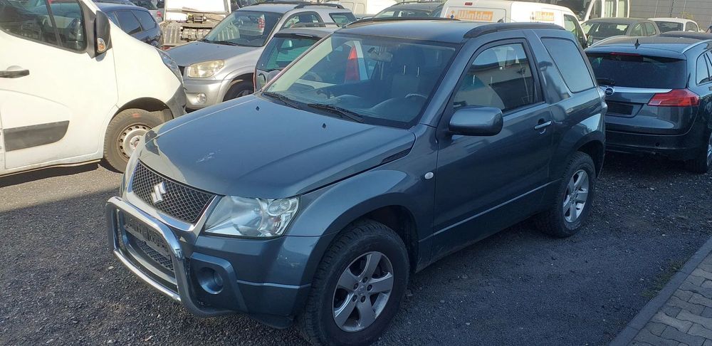 Suzuki Jimny Suzuki Grand Vitara 3 drzwi benz 4x4  Klima Hak Bezwyp.140tyś.km Oryg