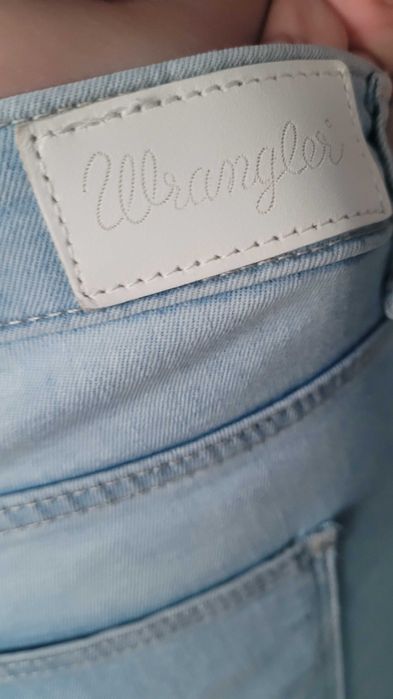 Jeansy Wrangler 27 na 32