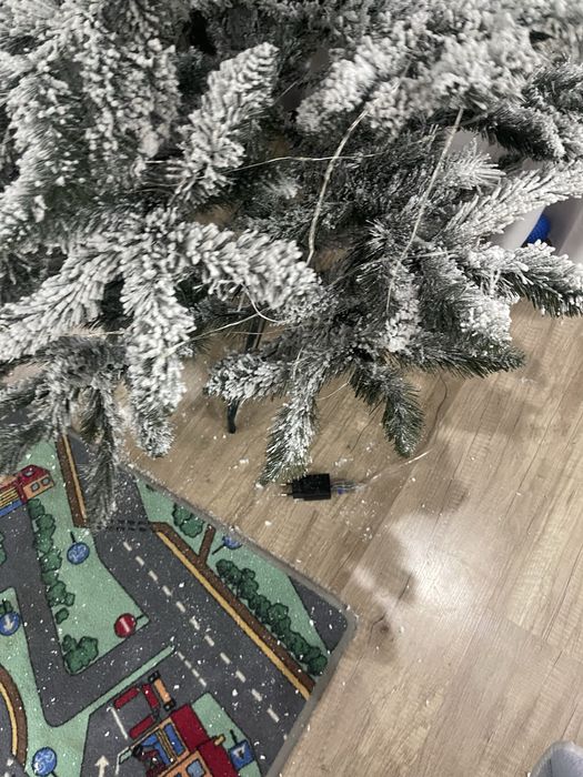 Ялинка 2 м , засніжена