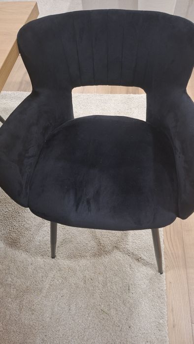 Cadeira de veludo preta para sala de jantar