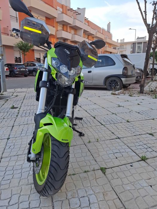 Beneli  TNT 125 de 2025 com 500 km