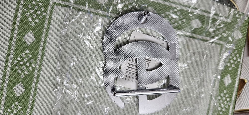 Klamra Gucci piękna srebrny połysk