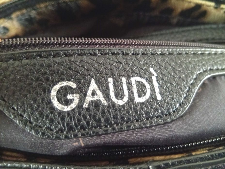 Black bag with snake-print side panels64309795060995123