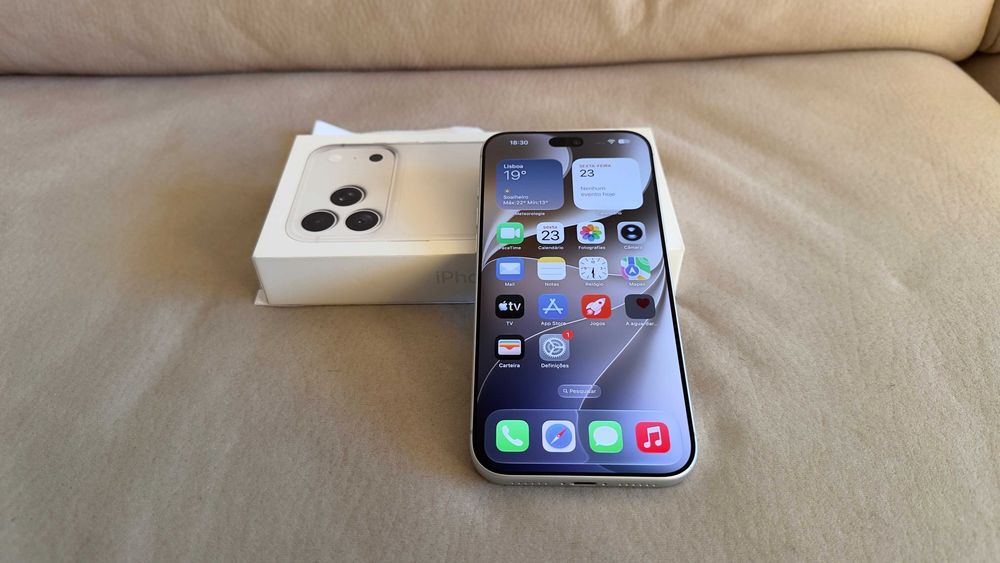 Vendo troco iPhone 18 Pro Max 256Gb Silver C/Fatura e Garantia Apple
