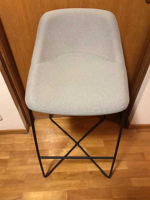 Krzesło hoker tapicerowany Noti Mishell