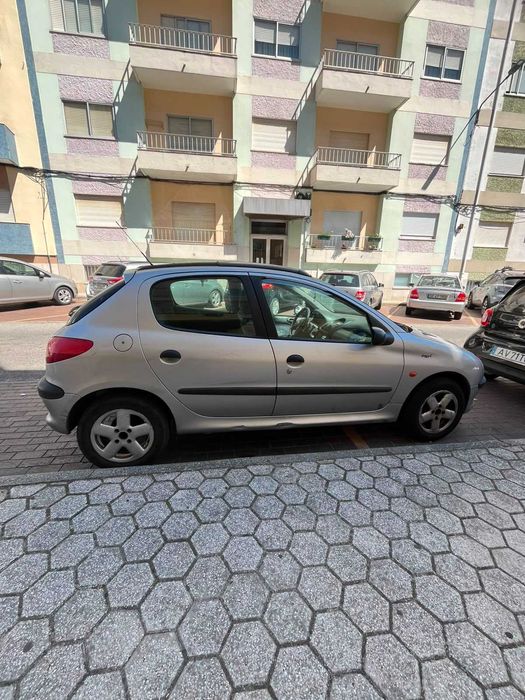 Carro usado em segunda mão