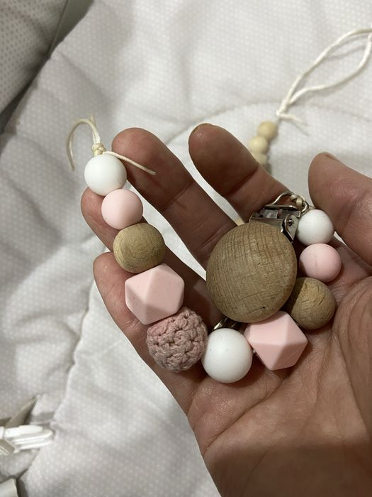 Тримачі для пустушки , дурника