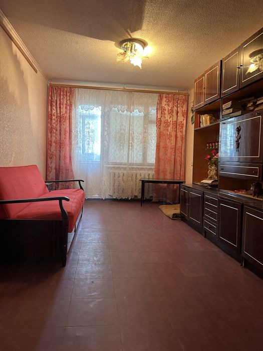 Продаж 3 кімн. Вул Чарівна