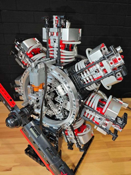 Большой авиационный 7 цилиндровый двигатель из кубиков lego