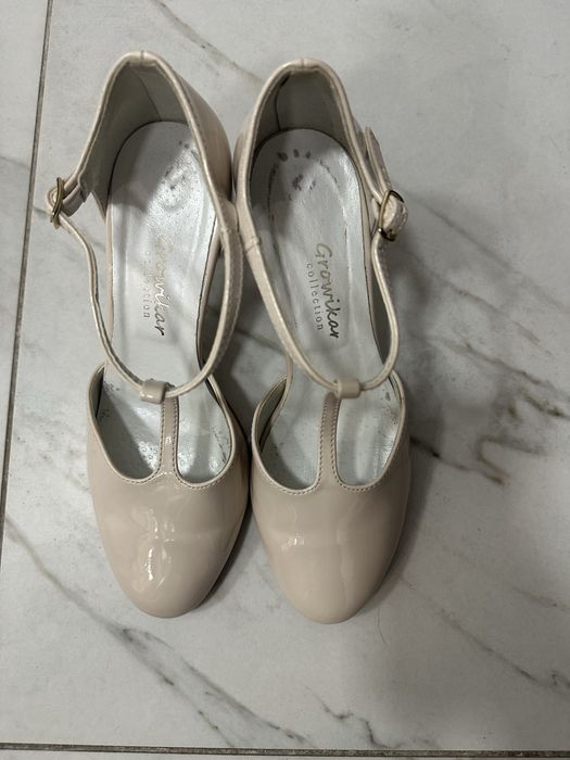 Buty na obcasie Growikar