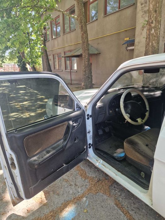 Автомобіль Волга -3110, 1999