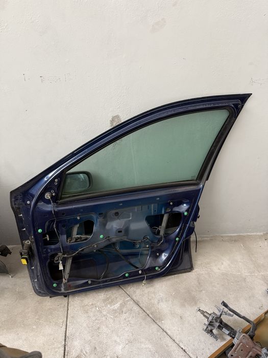 Porta Frente Direita Renault Laguna II