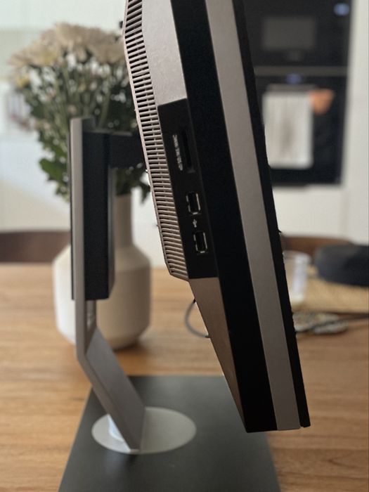 Mitico Monitor Dell U2410 HDMI/Composito/DisplayPort/DVI