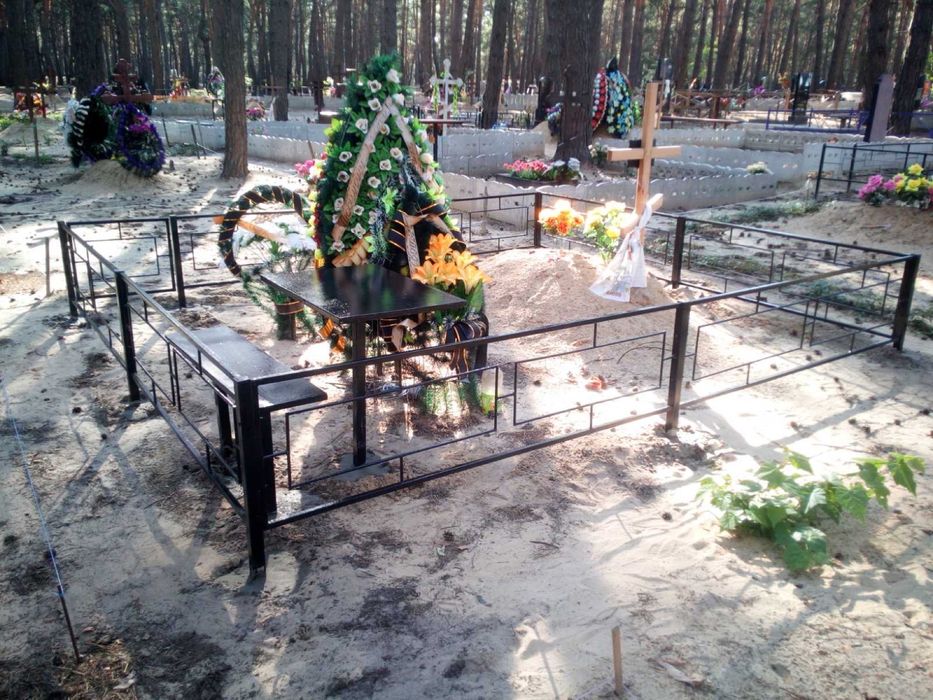 Ритуальная ограда, оградка на кладбище