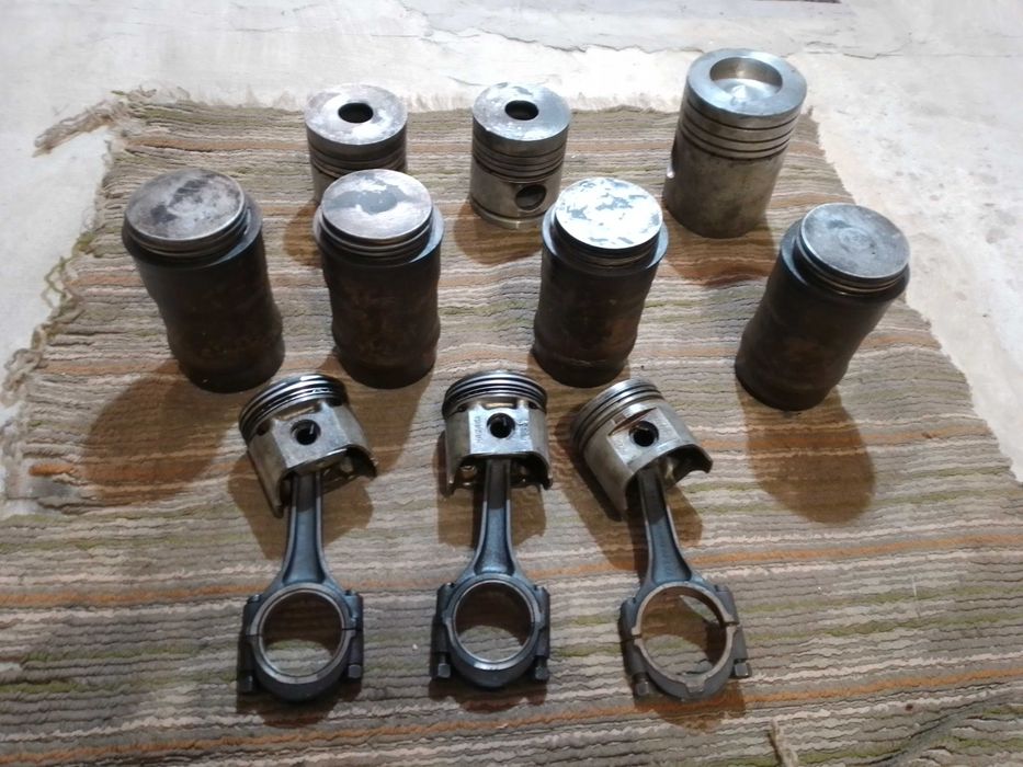поршні шатуни ямз мтз уаз газ 66,газ53