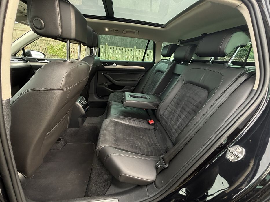 Volkswagen Passat B8 2.0TDI ! R-Line ! Full Led ! Po Opłatach !
