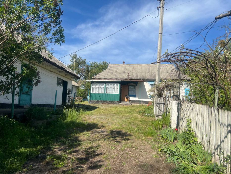 Продається будинок з 0,25 Га+ 0,38 Га в с.Бесідка  Ставищенський р-он