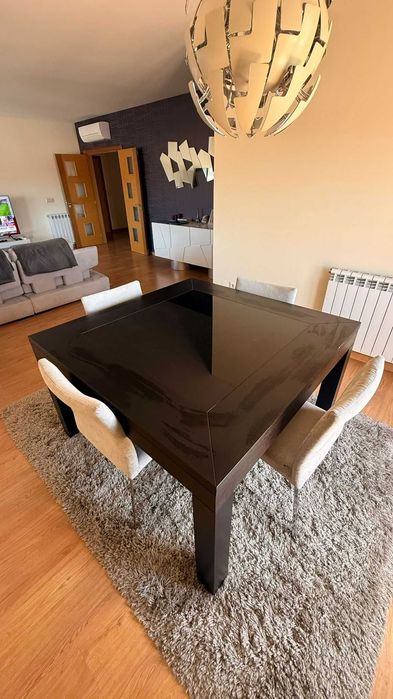 Móveis, Sofá e Mesa