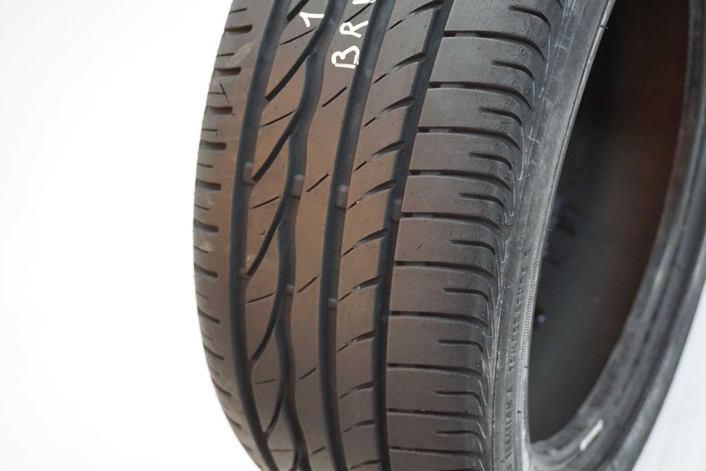 Резина\Шини 195/50 R15 Bridgestone