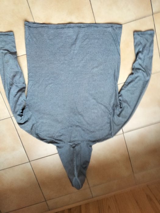 Sprzedam męską cienką bluzę z kapturem firmy House, rozmiar L