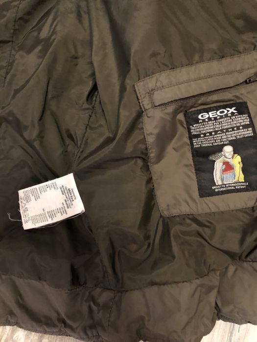 Продам жескую куртку Geox