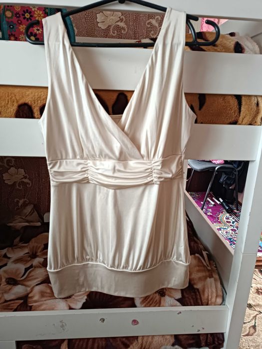 Блуза біла жіноча