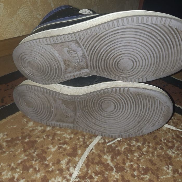 Кросівки Nike р.37,5