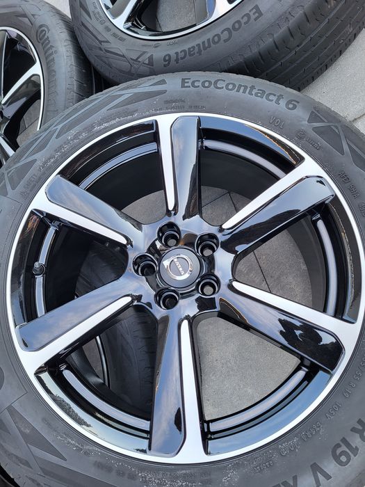 Koła letnie 19 Volvo XC90 XC60 235/55R19 Continental 5x108 ET42,5