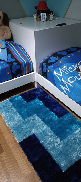Quarto duplo com roupeiro