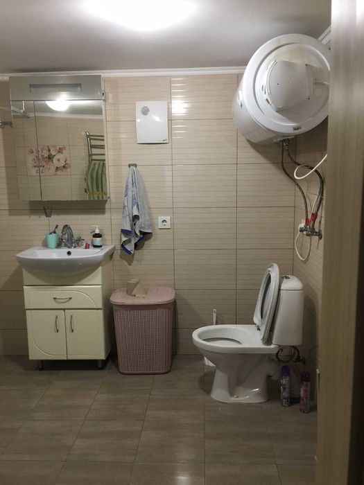 Великий будинок з сучасним ремонтом в Гребінках