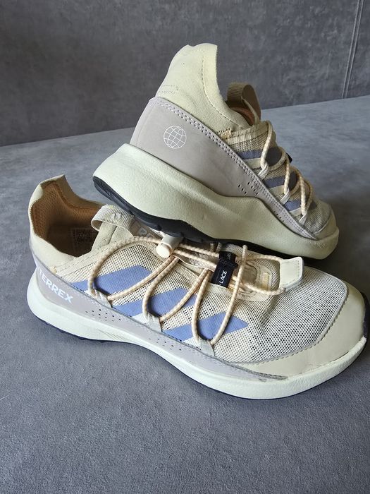 Кросівки adidas розмір 35