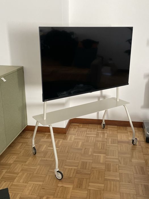 Suporte TV bege JYSK