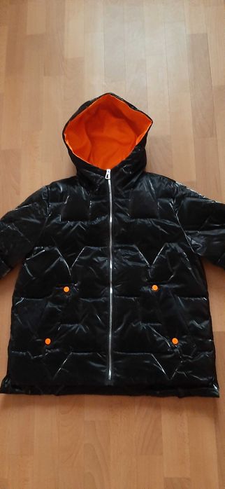 Куртка на девочку подростка.
