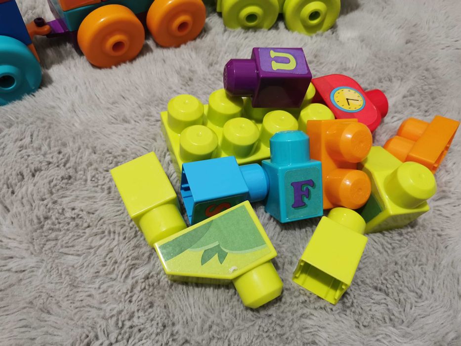 Duże klocki Mega Bloks Fisher Price pociąg