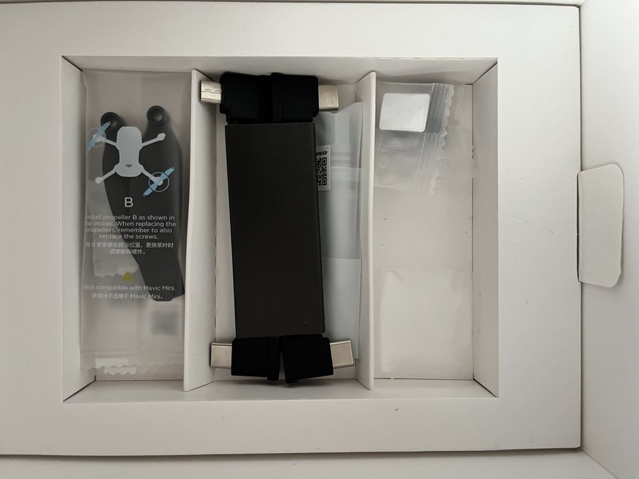 Dron DJI Mini 2 komplet sklepowy. Dwie baterie