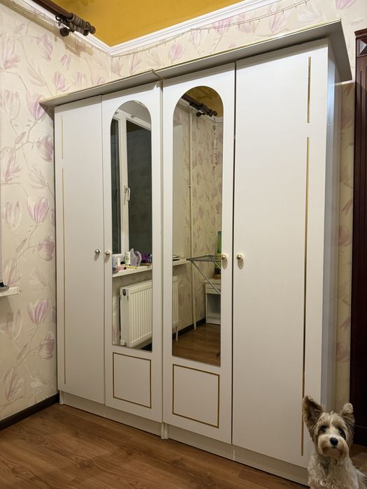 Продам спальный гарнитур