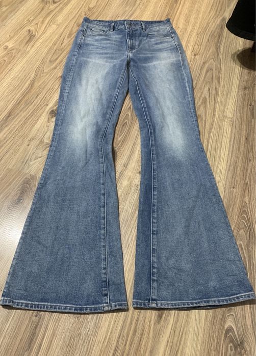 bootcut jeans (клеш, кльош, буткат, flared, bootcut, флеред, фларед)