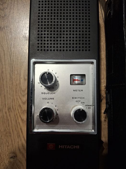 Zabytkowe radiotelefony walkie - talkie Hitachi