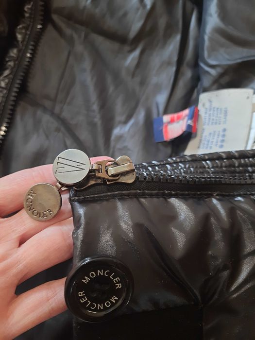 Moncler женская куртеа, пуховик
