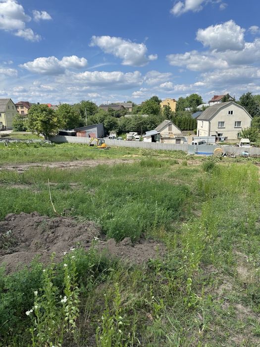 Продам земельну ділянку 10 сот Тинне прямокутні, біля дороги