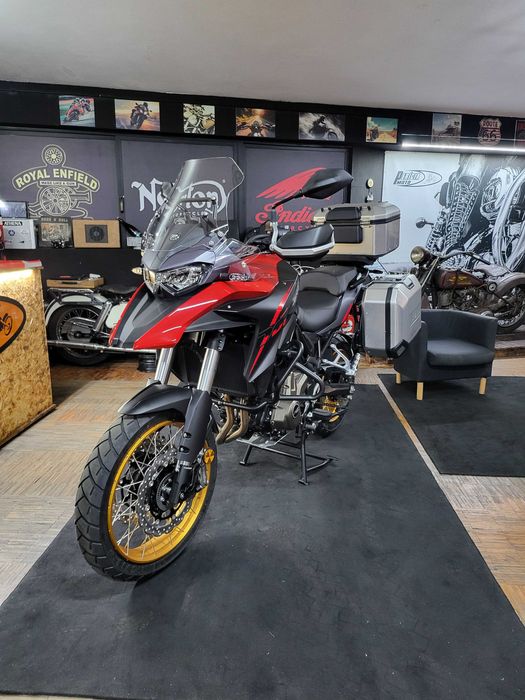 QJ MOTOR SRT 700X Campanha