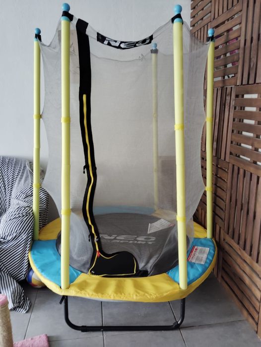 Trampolim como novo.