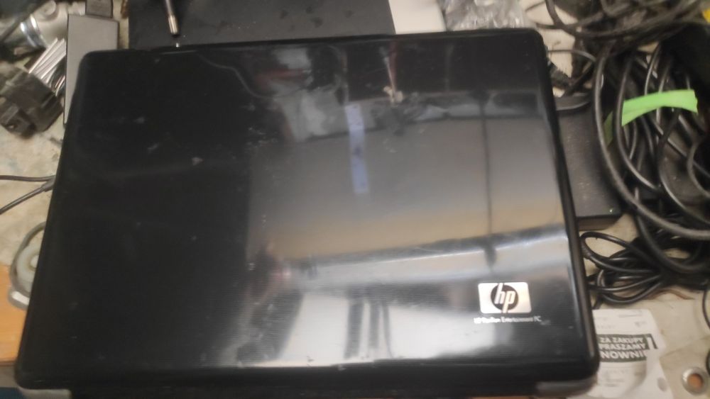 HP dv5 staruszek z win 8.