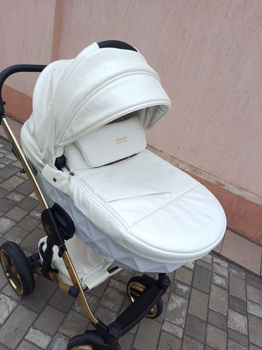 Продам Универсальная коляска 2 в 1 Junama Diamond S-Line/Individual