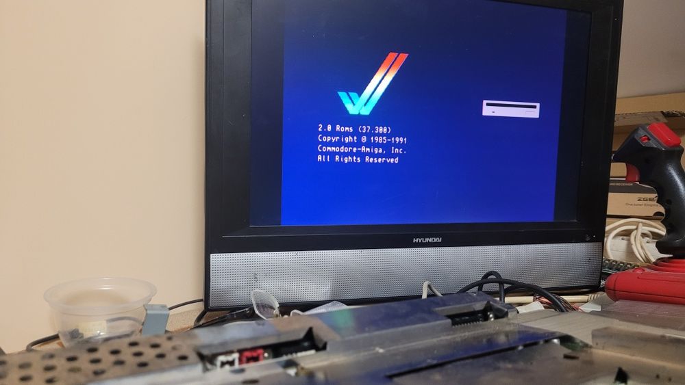 Płyta główna Amiga 600 kickstart 2.05 37.300 hd