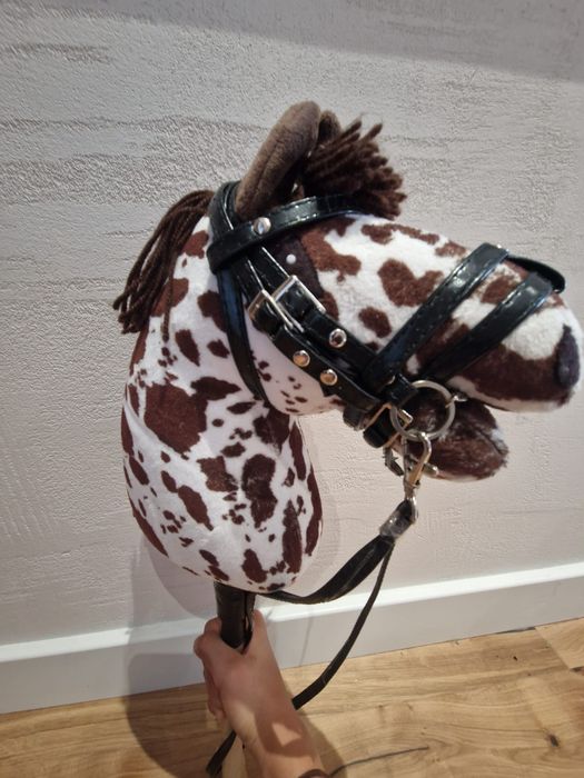 Hobby horse z ogłowiem A4