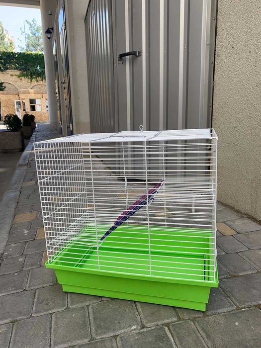 Продам великолепную клетку.